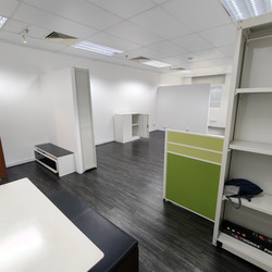 Burlington Square (D7), Office #561183891